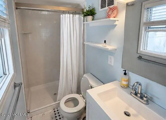 618 Redmond Ave — Photo 6