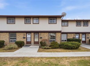 210 Glamis Rd #33, Cambridge, ON N1R6L3
