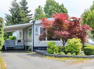 158 Cooper Rd #10, New Songhees 1a, BC V9A7B3