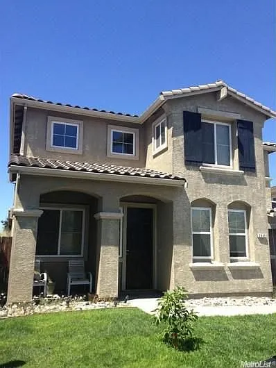2643 Gallery Dr photo 1