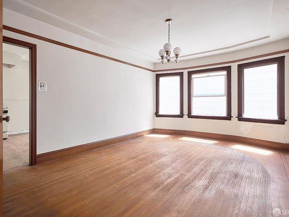 4th image of 1055 Cayuga Ave