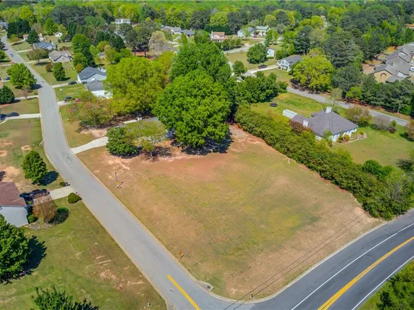 1312 Harbins Rd, Dacula, GA 30019