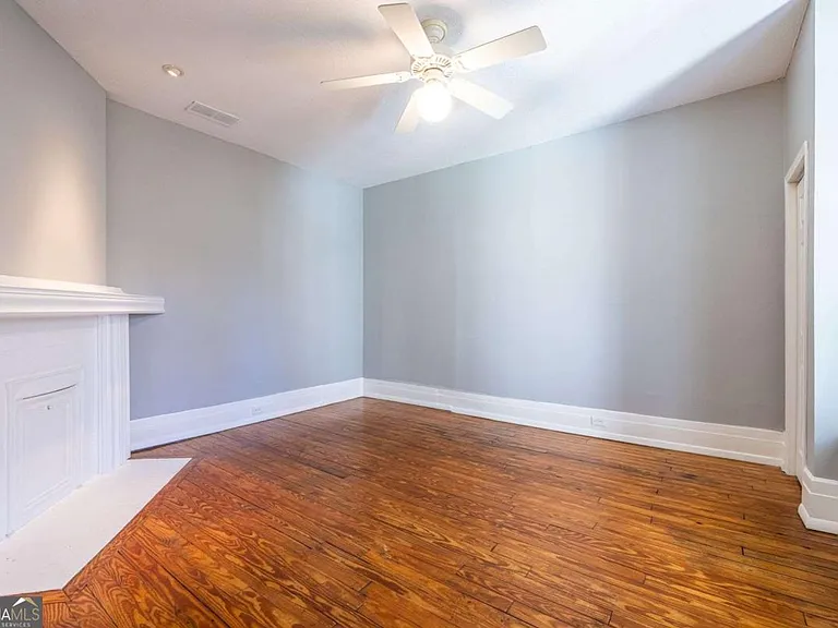 692 Myrtle St NE — Photo 45