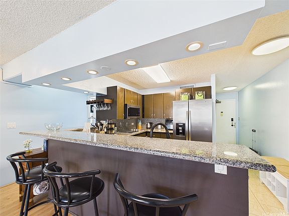 3rd image of 2575 Kuhio Ave APT 1404