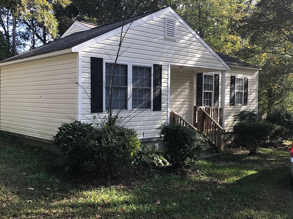 1st image of 17 Circle Dr