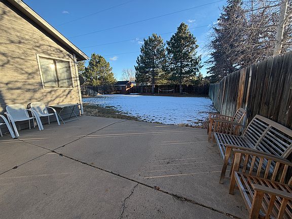 4th image of 2915 Mount Royal Ct