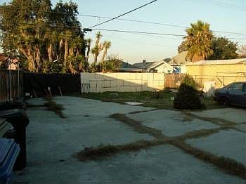 2nd image of 839 W 61st St