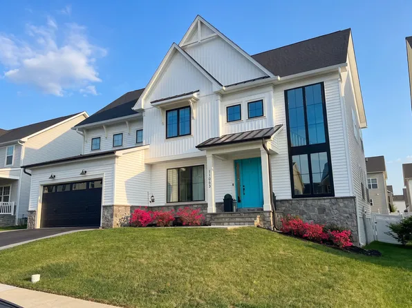 11063 Emerald Crown Dr, Monrovia, MD 21770