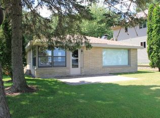 212 Rickers Bay Rd, Neenah, WI 54956