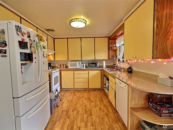 5th image of 2521 Bush Ave NW