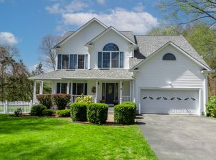 4 Sherwood Trce, Gales Ferry, CT 06335