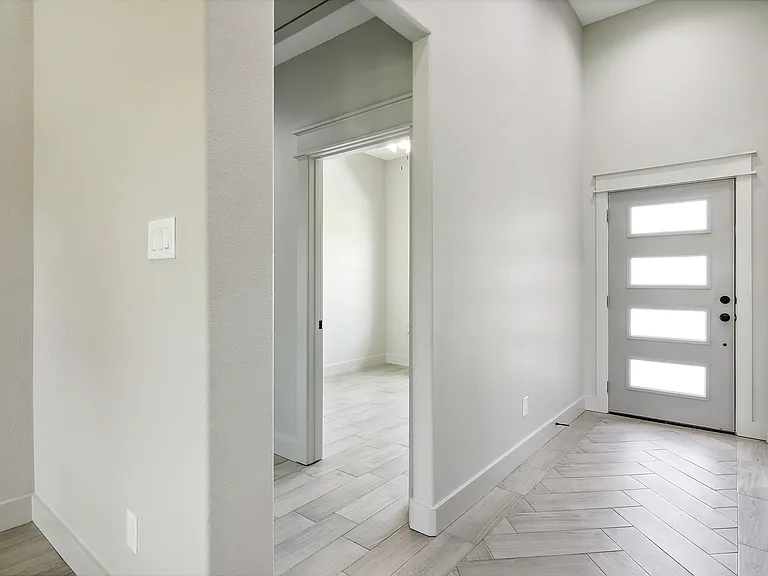 5640 Essie Ln — Photo 4