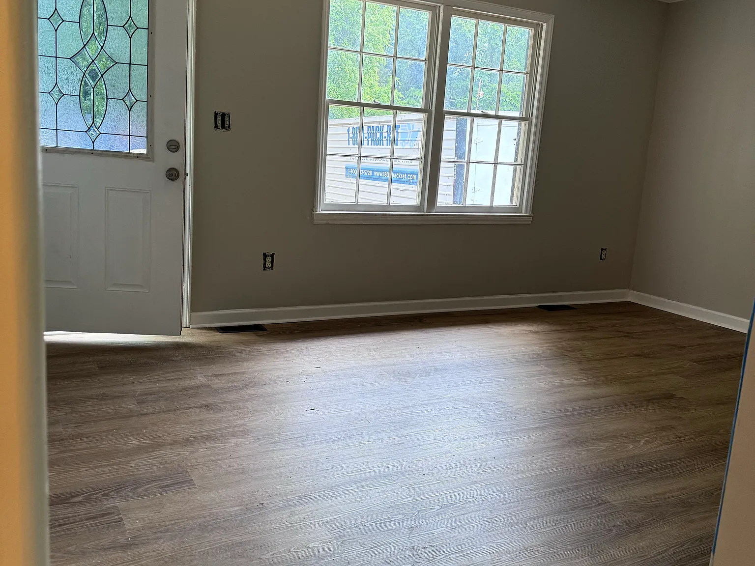 3 bed, 1.5 bath, 1056 sqft, $1,550 — Photo 4
