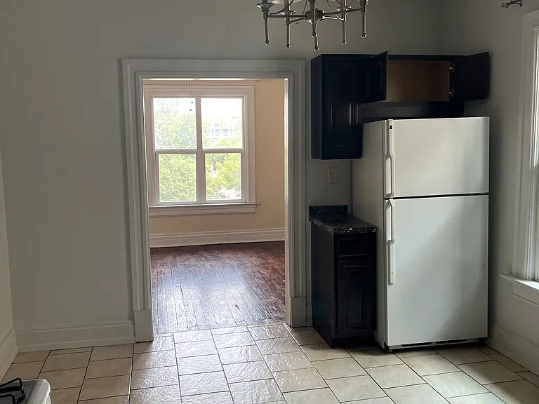 251 Logan St — Photo 6