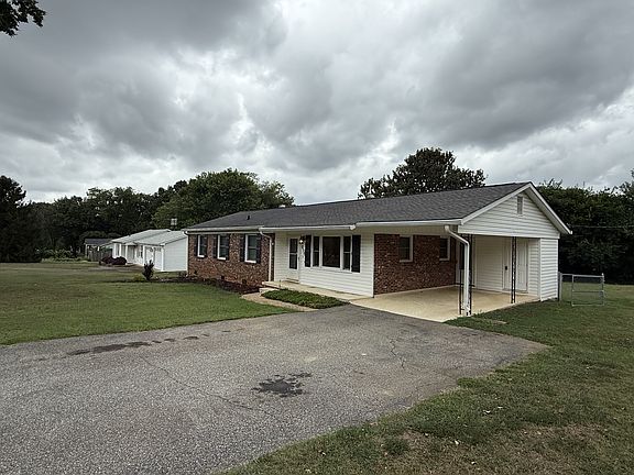 3rd image of 216 Fain Dr