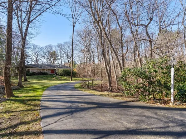 82 Deer Path Ln, Weston, MA 02493