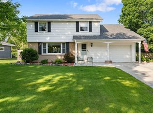 8725 Indahl Ave S, Cottage Grove, MN 55016