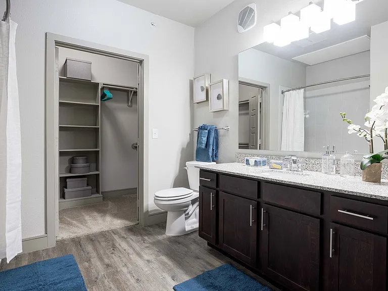 Enclave at the Dominion Apartments — Photo 38