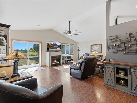 5th image of 919 Waxon Ln