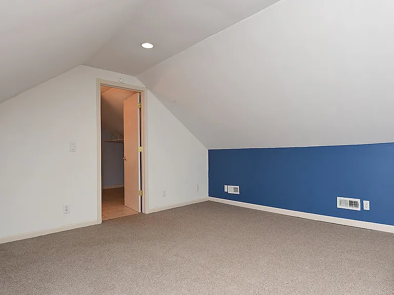 1109 N 50th St — Photo 15