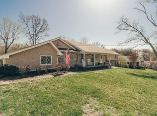 105 Country Club Dr, Hendersonville, TN 37075