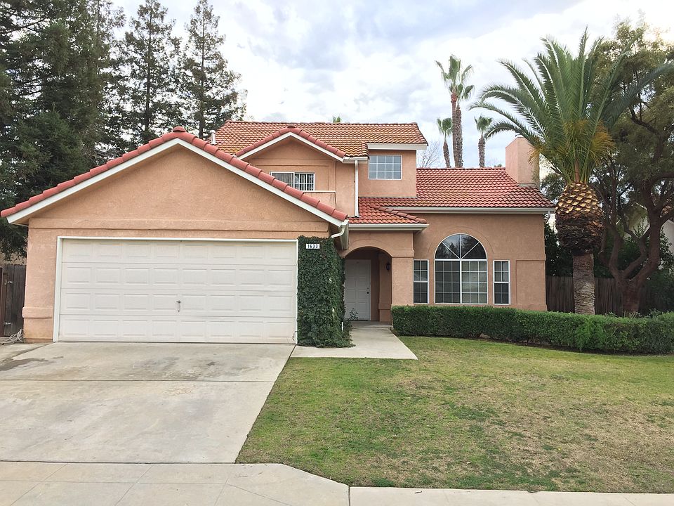1st image of 1633 E Pryor Dr