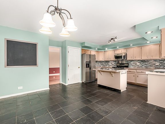4th image of 1443 Westglen Dr