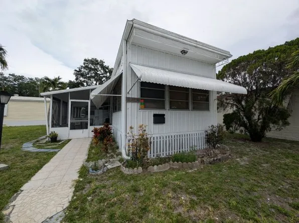 904 9th St #136, Hallandale, FL 33009
