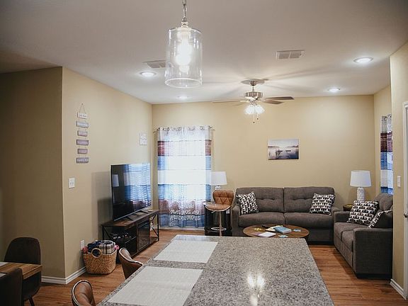 5th image of 1041 Hillburn Dr