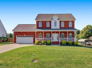 917 Aquaview Dr, Kernersville, NC 27284