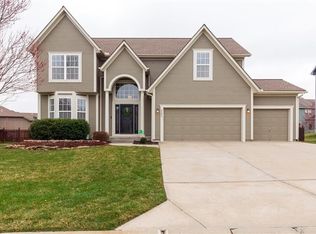 2205 SW Hawk View Rd, Lees Summit, MO 64082