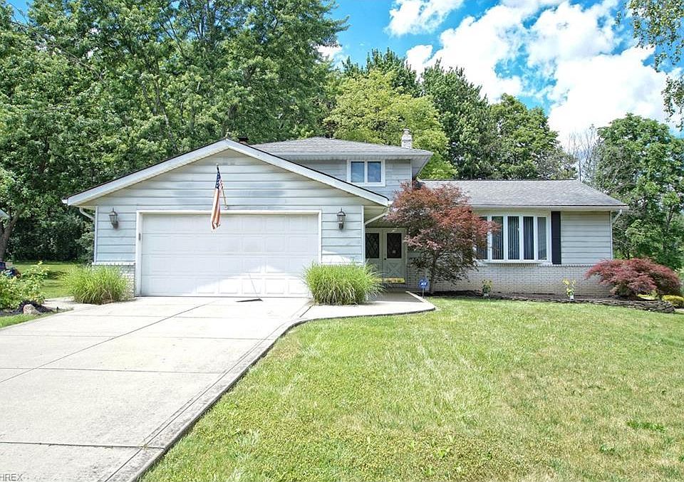 1st image of 6468 Woodbury Dr