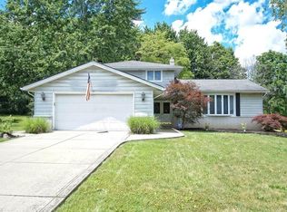6468 Woodbury Dr, Solon, OH 44139