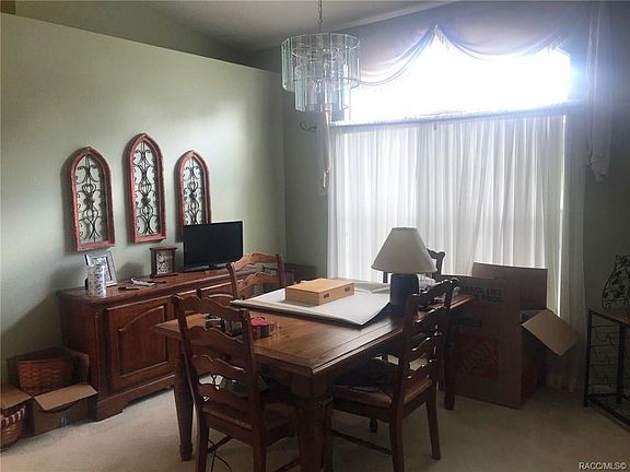 3rd image of 5611 W Pine Cir