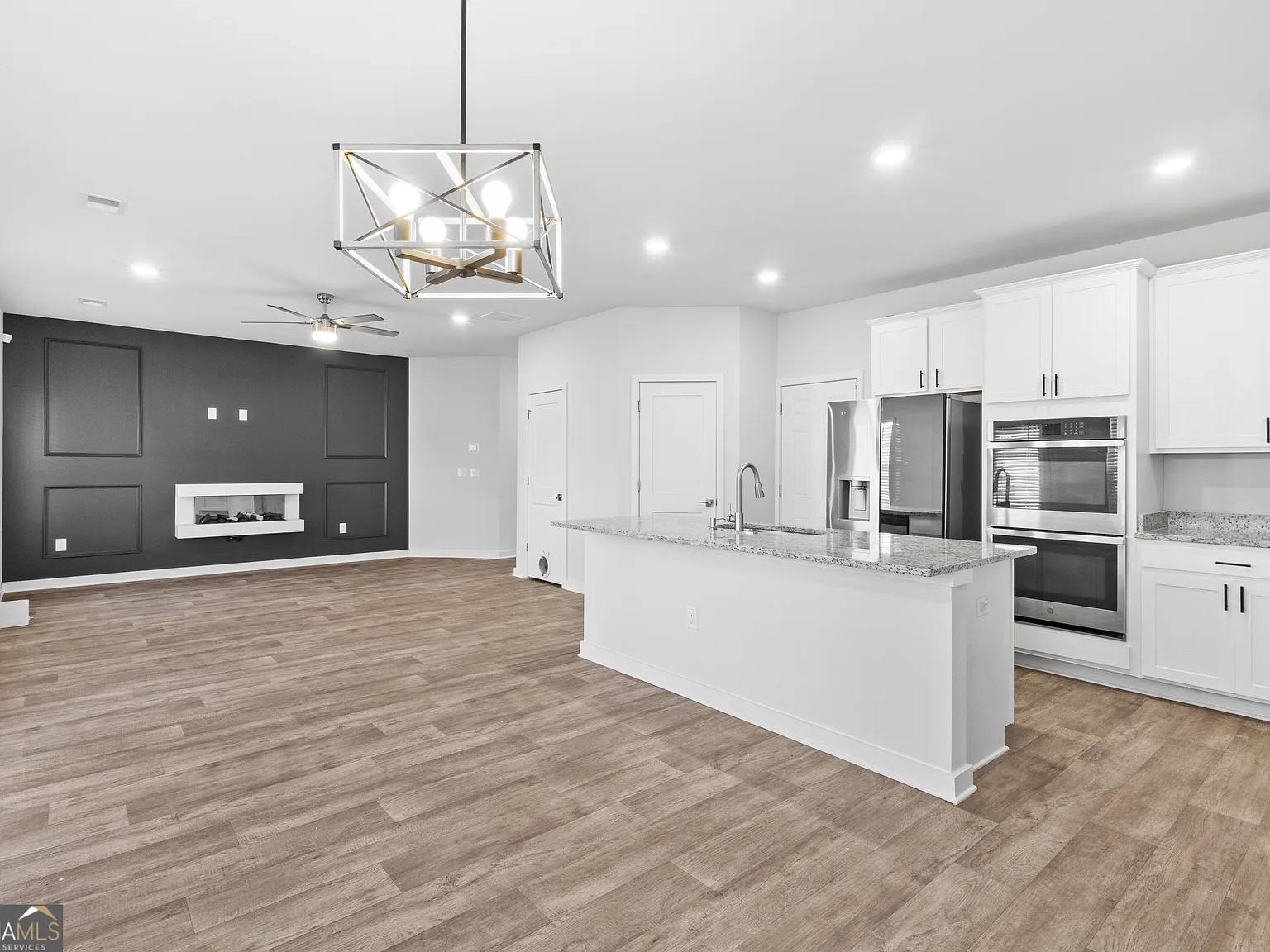 4 bed, 3.5 bath, 2860 sqft, $3,000 — Photo 3