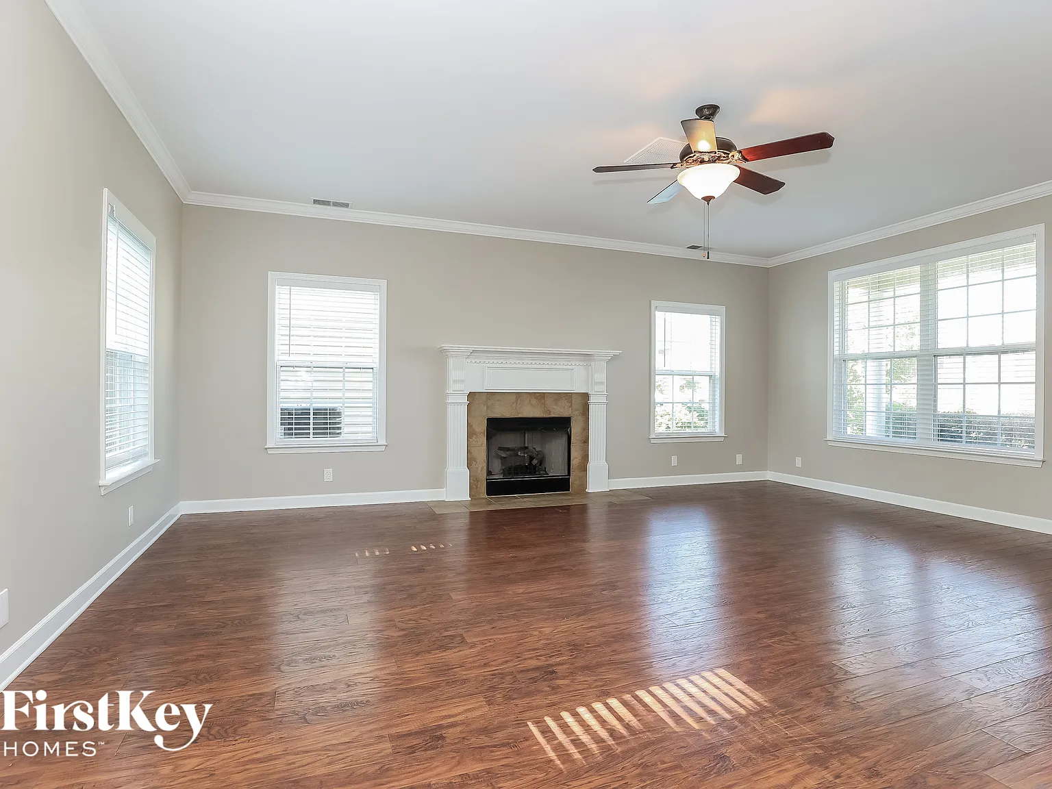 3 bed, 2.5 bath, 1908 sqft, $2,425 — Photo 3