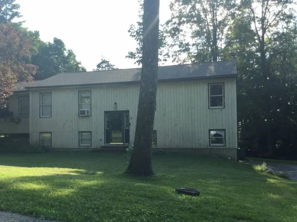 16 Lafayette Rd, Patterson, NY 10509