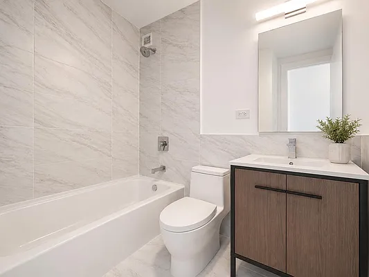 Bathroom, photo 1