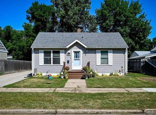 1204 5th Ave NW, Minot, ND 58703