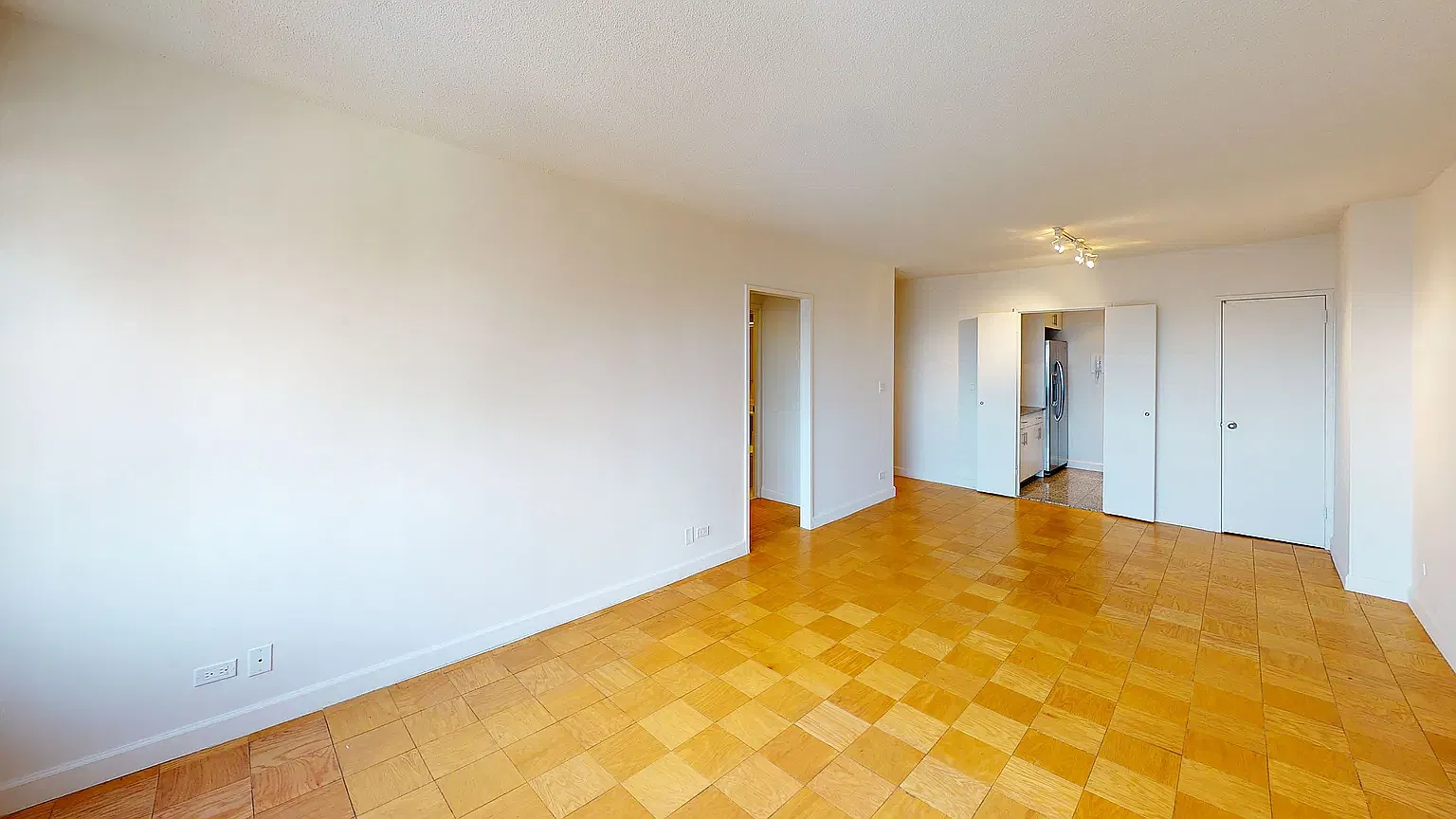 1520 York Avenue — Photo 2