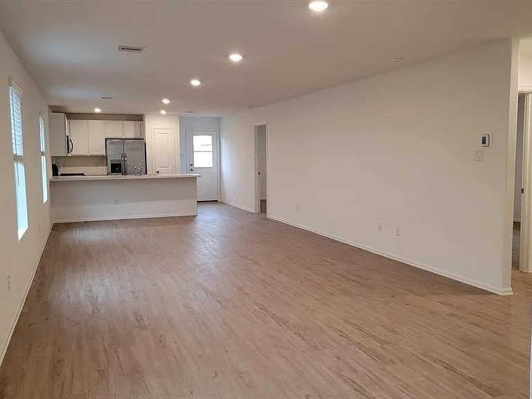 4130 Zavala Mill St — Photo 5