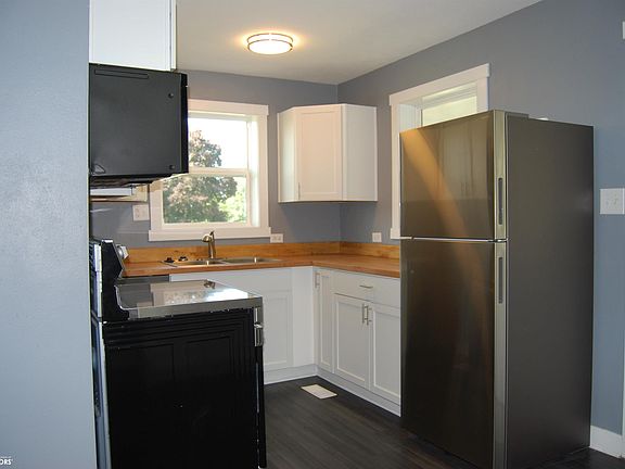3rd image of 518 N 1st St