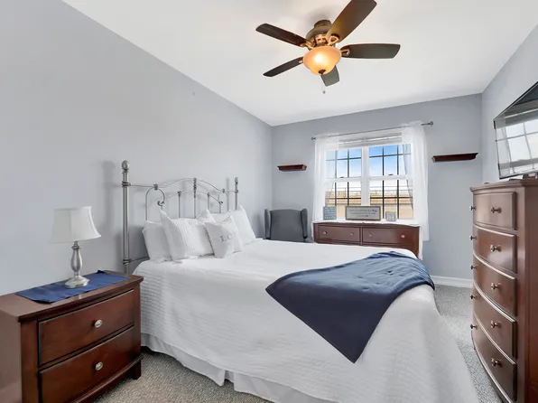 102-20 Rockaway Beach Boulevard image 29 of 32