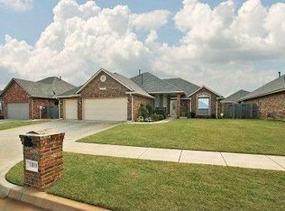 11008 NW 106th Cir, Yukon, OK 73099