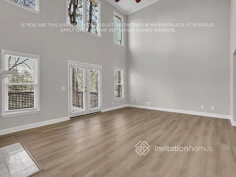 1810 Collines Ave SW — Photo 6