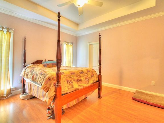 5th image of 32815 Poplar Ct