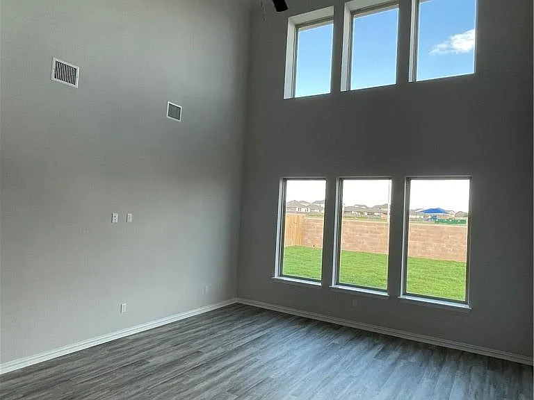 14109 Pennington Ln — Photo 17