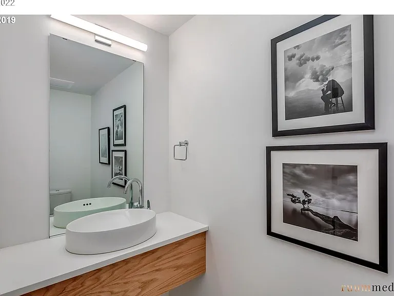 2035 SW Vermont St #2 — Photo 11