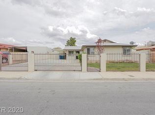 696 Riata Way, Las Vegas, NV 89110