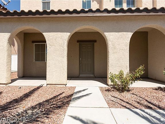 3rd image of 6026 Valley Flower St